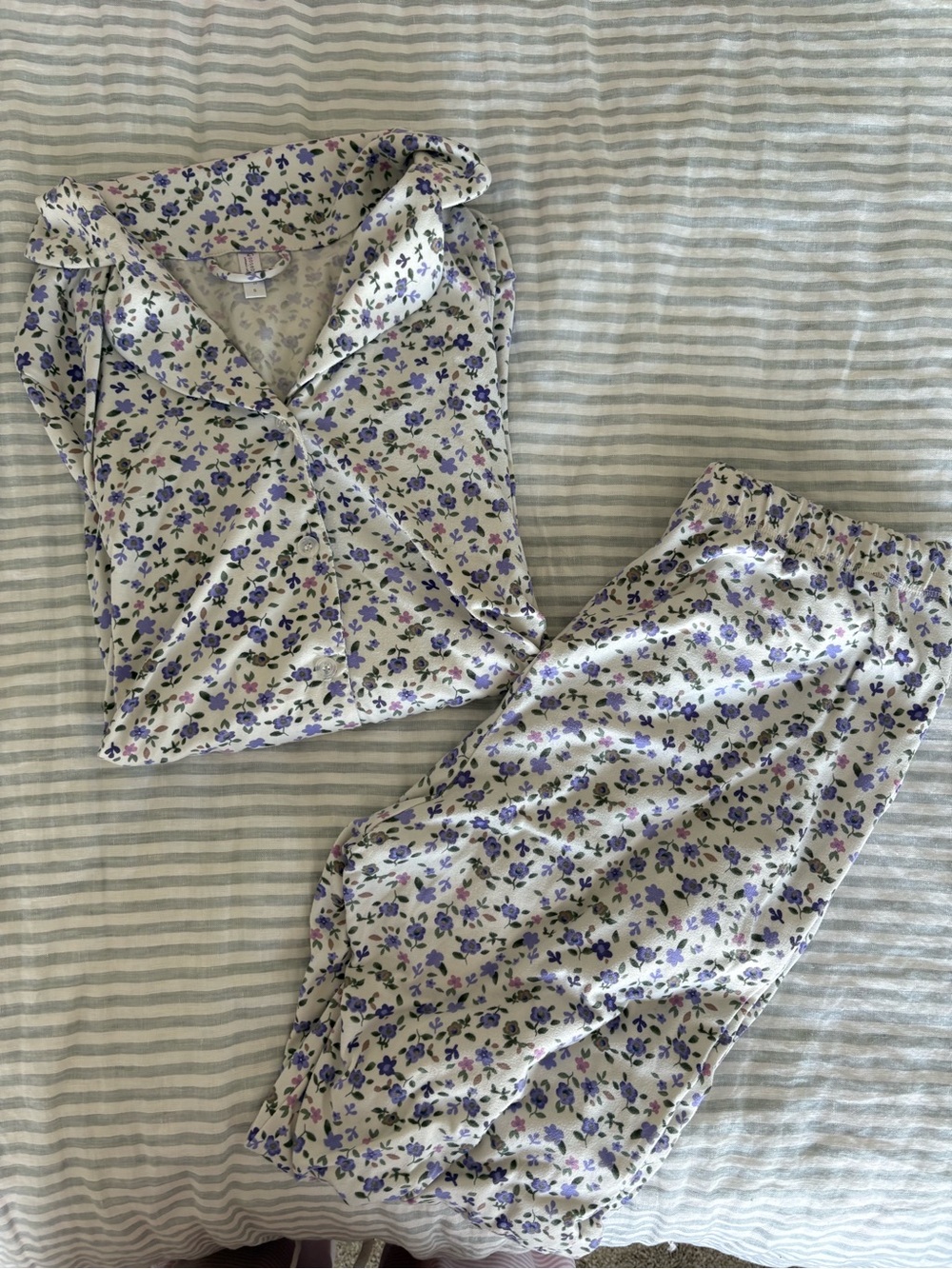 Women's Goosebumps Floral Pajama Set